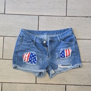 🎆 Patriotic Distressed‎ Denim Shorts – Size L – 4th of July Ready! 🇺🇸